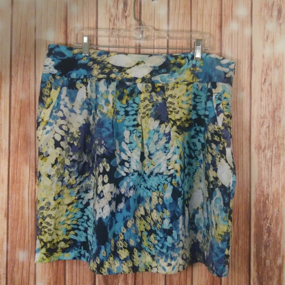 🛍️Ann Taylor watercolor skirt sz 18 hip pockets
